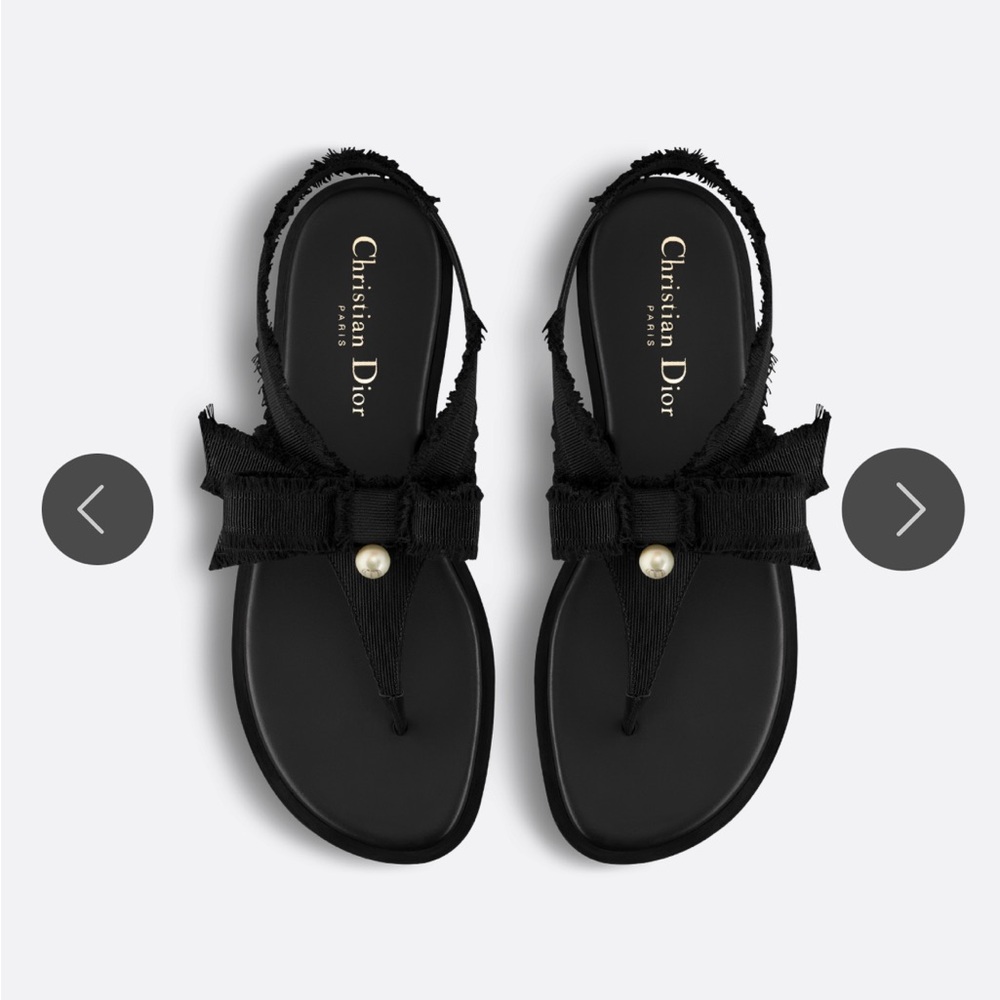 New Dior Black Sandals Sleek Minimalist Design. Adiorable Thong Sandal.
